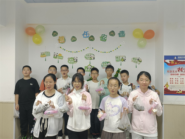 语文组端午节活动《端午粽动员》