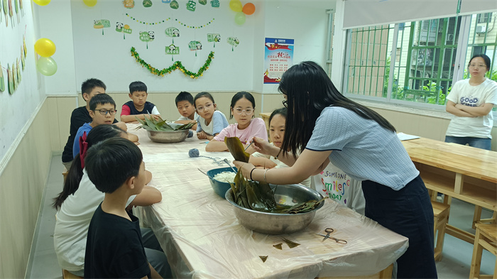 语文组端午节活动《端午粽动员》