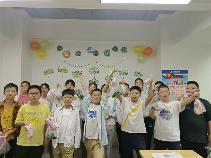 语文组端午节活动《端午粽动员》